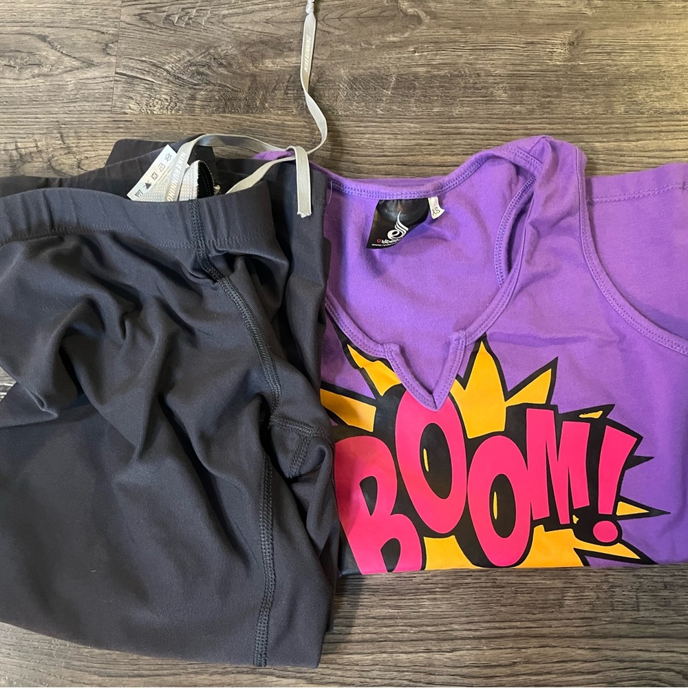 ‼️BUNDLE‼️-2/$4 Women’s Workout Bundle- Purple Tank and Nike Capri Leggings $4